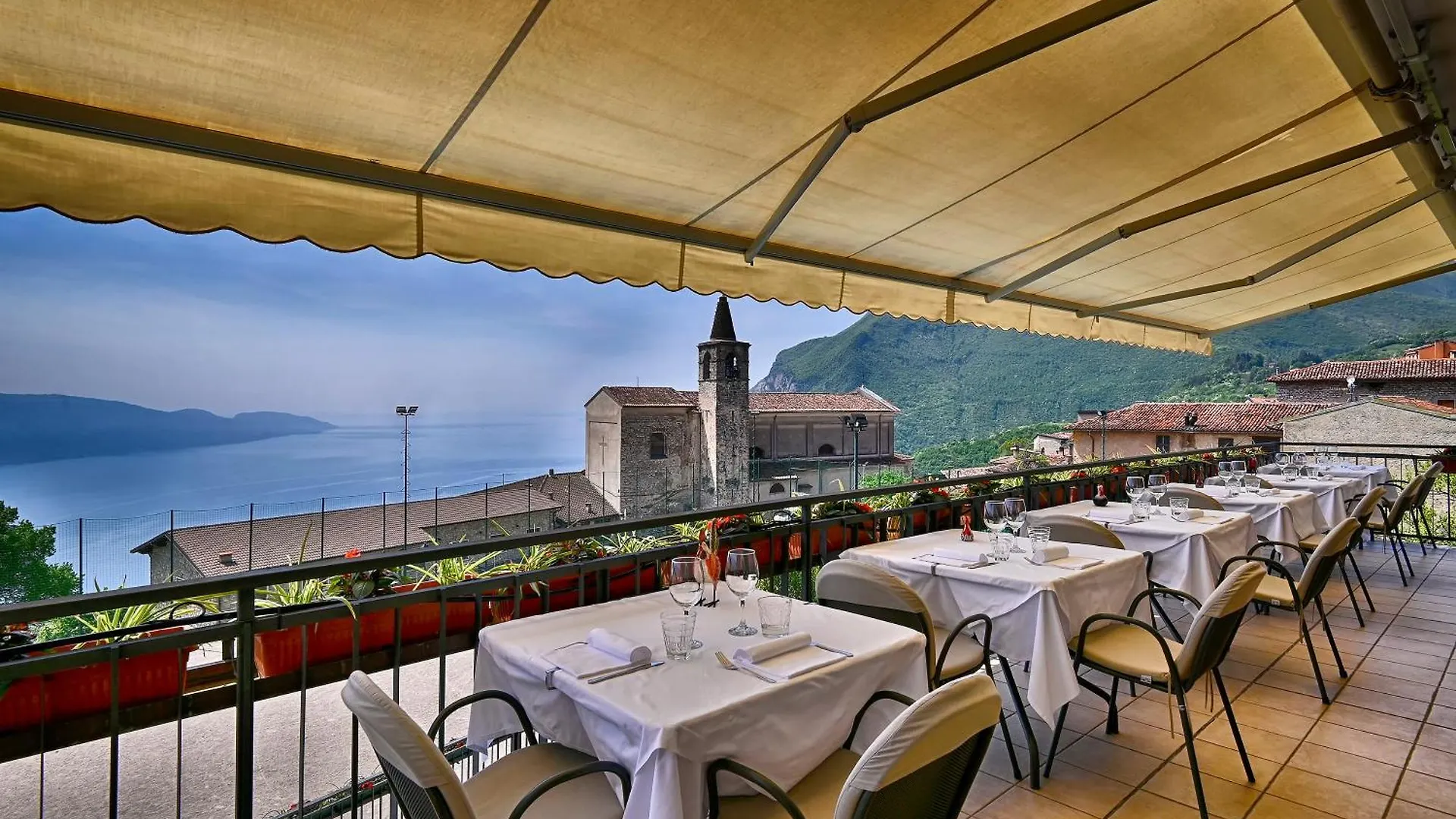 Hotel Gallo Tignale